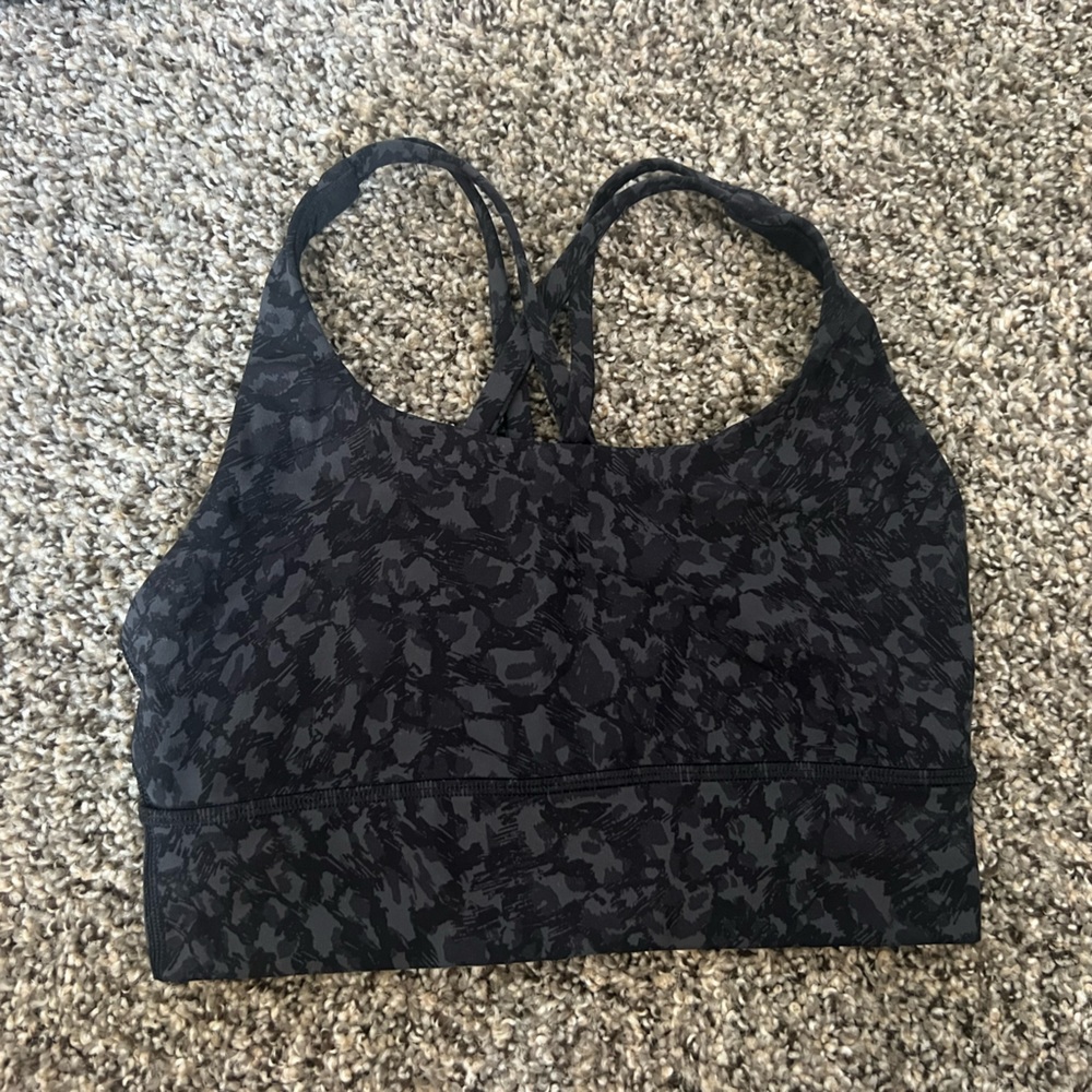 Lululemon sports bra
